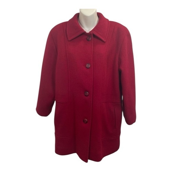 London Fog Jackets & Blazers - Vintage Chic London Fog Size 8-M Red 100% Wool Coat Classic Retro Glam Elegant